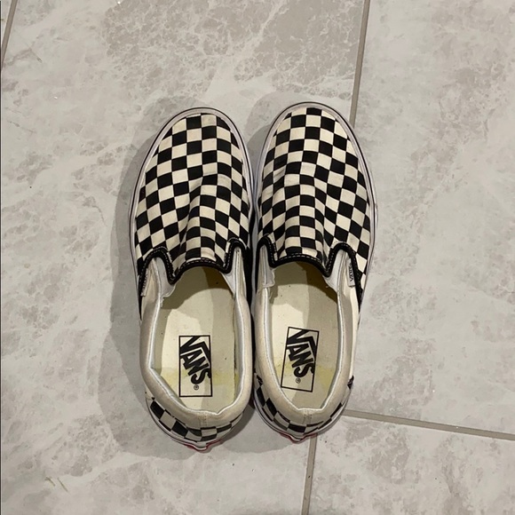 womens checkered vans